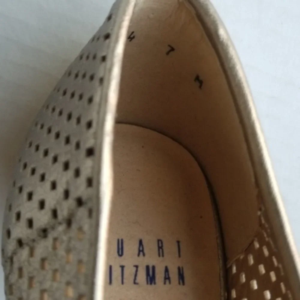 {Stuart Weitzman} Gold Perforated Round Toe Heels